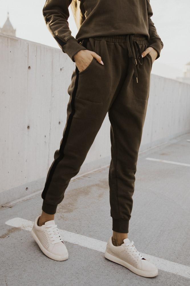 Deanna Sweatpants in Olive